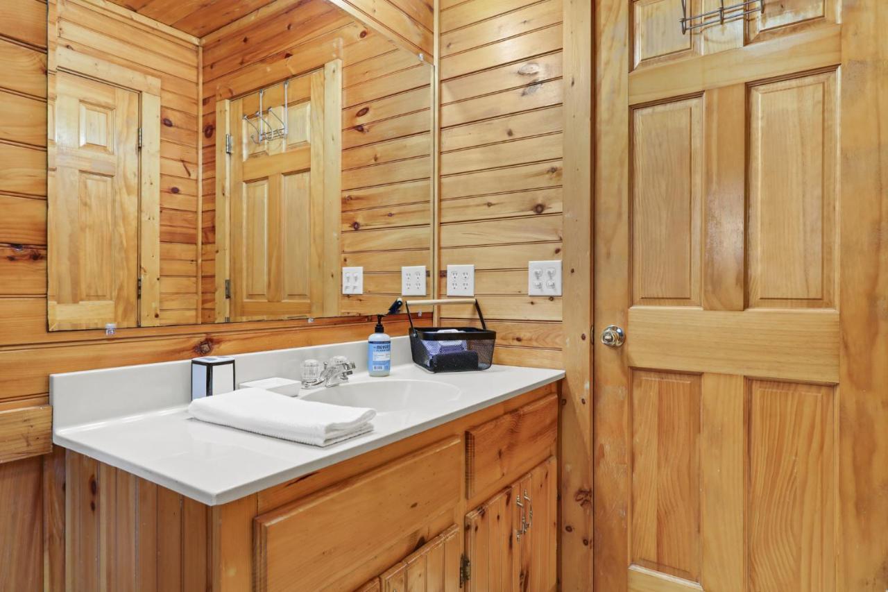 2 Separate Cabins Along A Peaceful Creek With Resort Amenities Ellijay Exterior foto